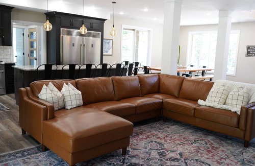 Island Park Cabin | Luxurious, modern 5 bedroom/4 bathroom cabin nestled in the pines. Sleeps 16.