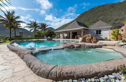 Grand Fond House | Luxurious Nature Lovers THE ROCK IN THE WATER!