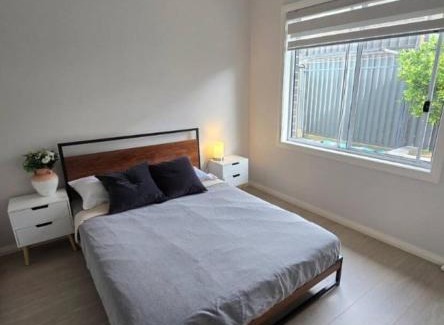 Marsden Park Villa | Luxurious new 5 bedroom house and Double garage