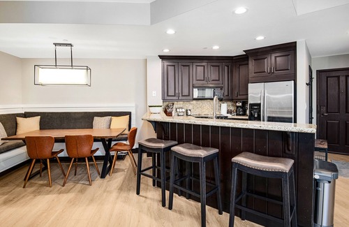 Highlands Townhomes Condo | Luxurious & newly remodeled ski-in/ski-out with gorgeous views!