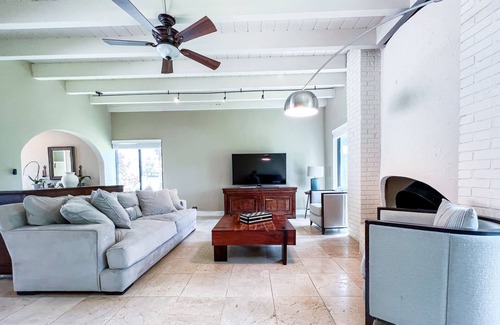 Ludlam Villa | Luxurious Oasis + Heated Salt Pool + Pool Table