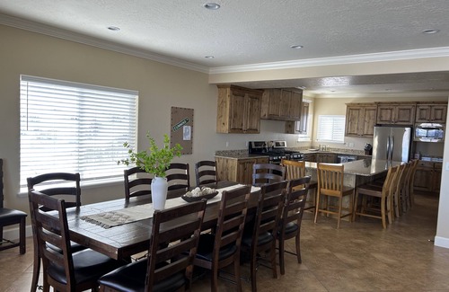 Fairview Cabin | Luxurious retreat nestled near Fairview, Utah! Perfect for family reunions!