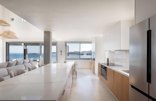 Karystos Villa | Luxurious Seafront Villa Karystos