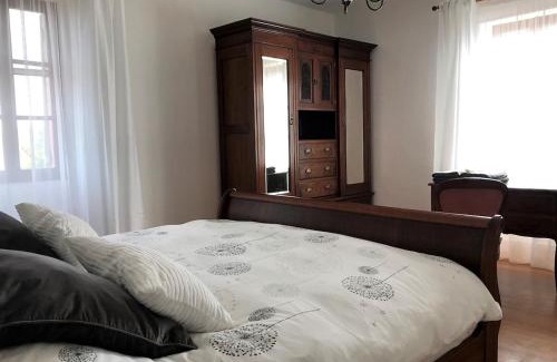 Cazaubon Villa | Luxurious Villa in Cazaubon with Swimming Pool