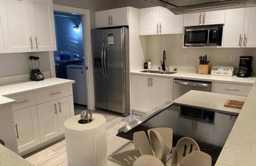 Westchester House | Luxurious Westchester Home Near Miami Clinics