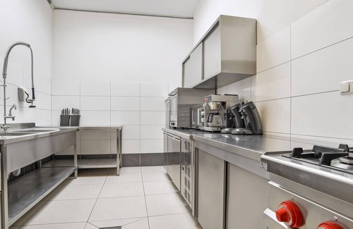 Sevenum House | Luxury 16-32-person group accommodation in the holiday park Landal Domein De Schatberg