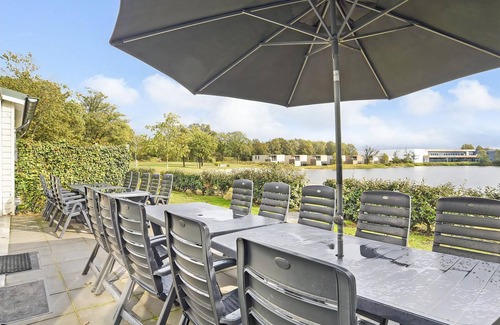 Sevenum House | Luxury 16-32-person group accommodation in the holiday park Landal Domein De Schatberg