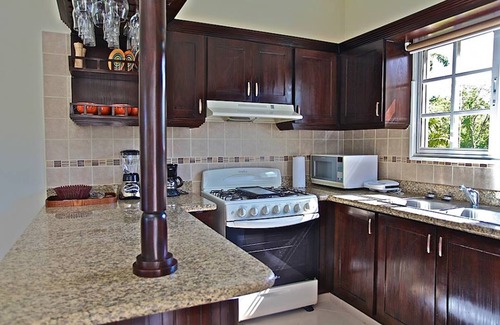 Urbanizacion Tavarez Villa | Luxury 2-BD villa in gated central residence, guest-friendly, Wi-Fi, cable TV