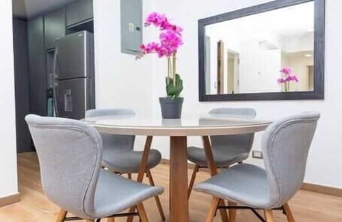 Marbella Condo | Luxury 2 bedroom apt free parking