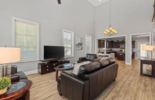 Prien House | Luxury 2 Bedroom Townhouse #1