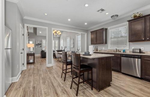 Prien House | Luxury 2 Bedroom Townhouse #1