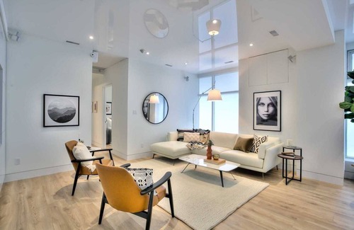 Fashion District Condo | Luxury 2-BR 2 BTH in Downtown Toronto's Trendy Core