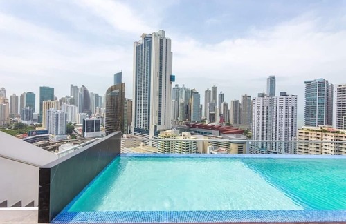 Marbella Apartment | Luxury 2 BR apt with free parking and balcony