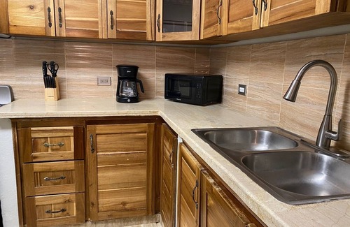 San Cristobal Apartment | Luxury 2BR 2BA APT W. AC & Garage