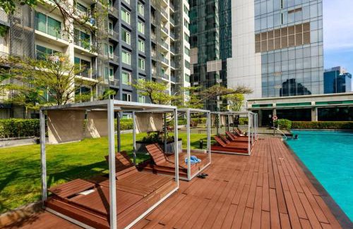 Klaeng Apartment | Luxury 2BR Thonglor Pool Sauna