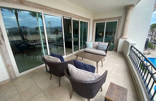 Bouvet Island Condo | Luxury 2br! Walk to the beach or downtown in 5 min