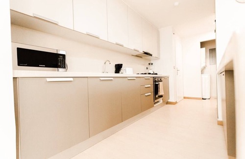 Tumba Vieja Apartment | Luxury 3 Bedroom Oceanview apt parkingandbalcony