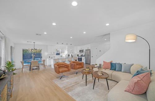 Rhodes Ranch Villa | Luxury 3BR Near Strip, Hot Spa & Pool, Gazebo, BBQ