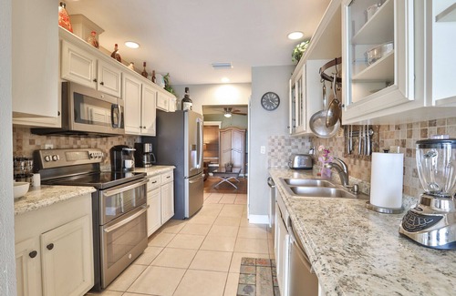 Crystal Beach House | Luxury 4/3 Gulf Front Home with Pool and Spa!