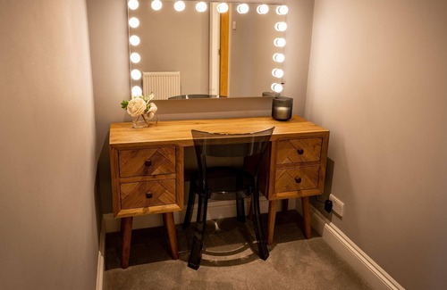 Dewsbury Other | Luxury 4 Bedroom Home with Panoramic Views