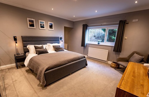 Dewsbury Other | Luxury 4 Bedroom Home with Panoramic Views