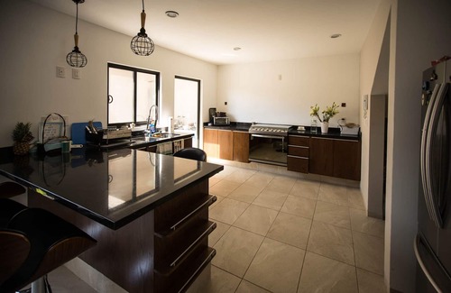 Queretaro House | Luxury 4 Bedroom House with Canyon Views. Very close to Downtown Querétaro.