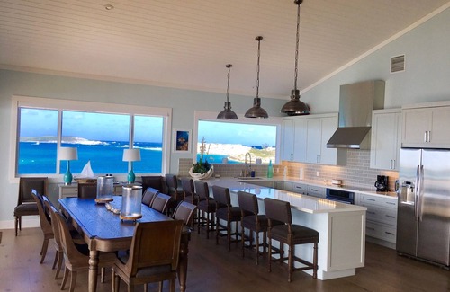 Staniel Cay House | Luxury 5BR,4 Bath. Oceanfront Home with dock in Staniel Cay