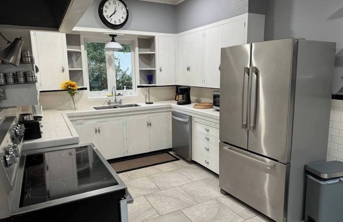 Missouri City House | Luxury 6 Bedroom Vintage Estate home sitting in 11 Acres inside Sienna