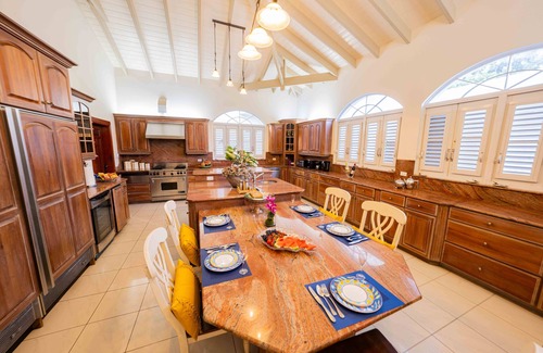 Philipsburg Villa | LUXURY 6 BR. Ocean View - Villa Kimon With a Pool.