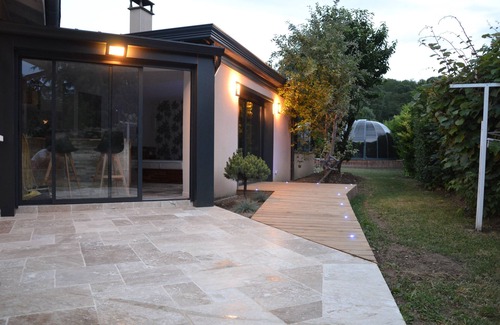 Heyrieux Apartment | Luxury apartment air-conditioning swimming pool spa sauna gym bikes ping pong