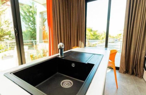 Agios Nikolaos Apartment | Luxury apartment 100 meters from the sea