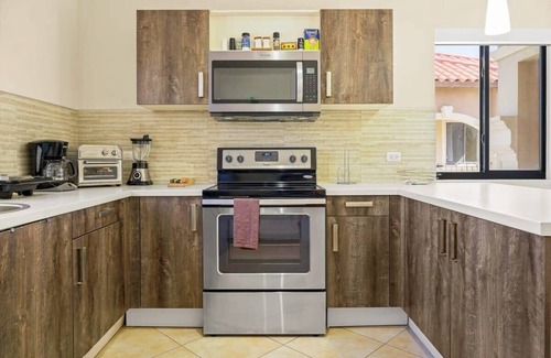 Gold Coast Apartment | Luxury Apartment in Malmok, Aruba