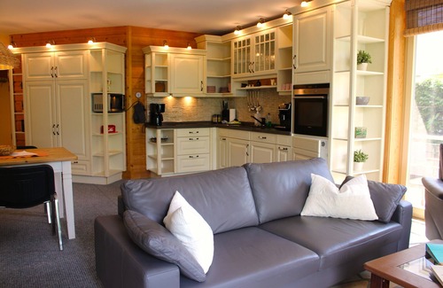 Woltersdorf Apartment | Luxury Apartment Seerose 90sqm at the Berliner See - canoes free - 2 bathrooms - sauna