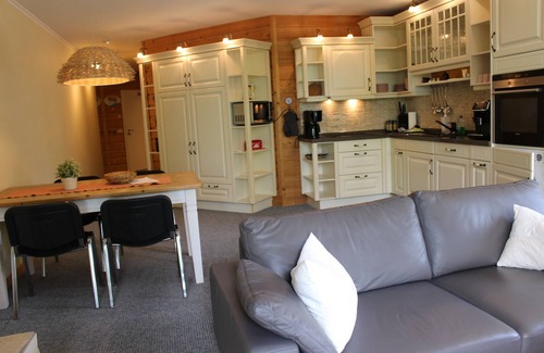 Woltersdorf Apartment | Luxury Apartment Seerose 90sqm at the Berliner See - canoes free - 2 bathrooms - sauna