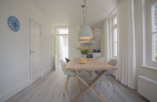Zandvoort Apartment | Luxury apartment Upstairs