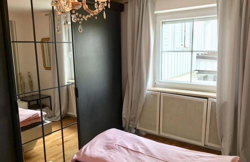 Poecking Apartment | Luxury apartment with balcony, garden use, 3-room, 4 people, Lake Starnberg