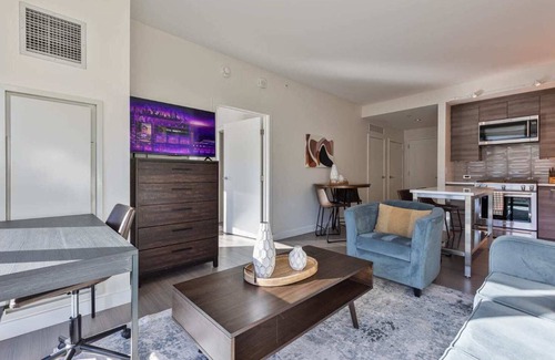 Back Bay Apartment | Luxury Apt In Heart of Back Bay