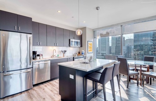 Seaport District Apartment | Luxury Apt with Gym In Seaport