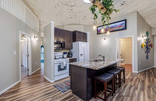 Stanley Apartment | Luxury Bunker Retreat | Shenandoah Views & Ultimate Seclusion