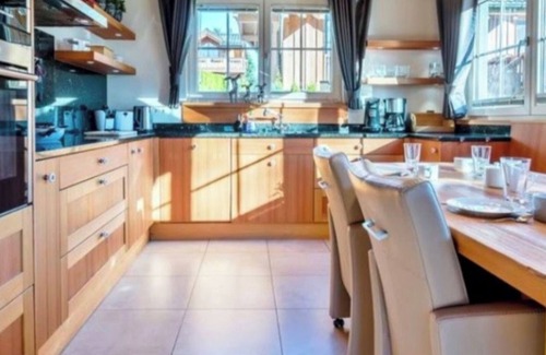 Piesendorf Ski Chalet | Luxury chalet in a quiet location near ski slopes and swimming lake/beach Zell am See