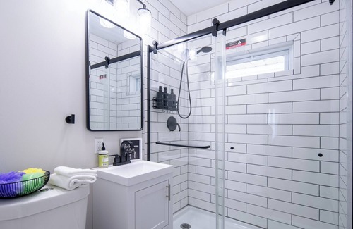 Albany Apartment | Luxury City-Center Home 2 in Heart of Albany