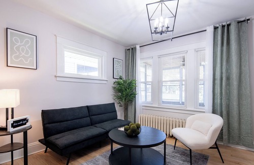 Albany Apartment | Luxury City-Center Home 2 in Heart of Albany