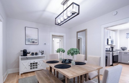 Albany Apartment | Luxury City-Center Home 2 in Heart of Albany