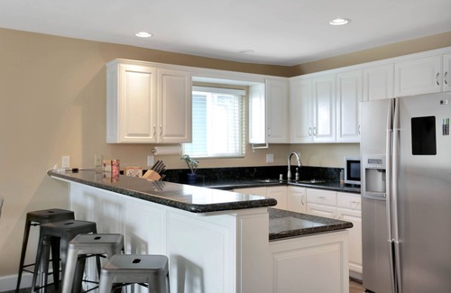 Morena Condo | Luxury Condo, 2BR - Balcony, Washer/Dryer, Pets OK