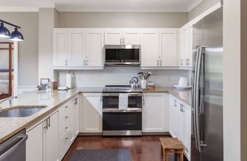 Stratton Mountain Condo | Luxury Condo @ Mt Base 3BR 2BA Heated Pool Hot Tub