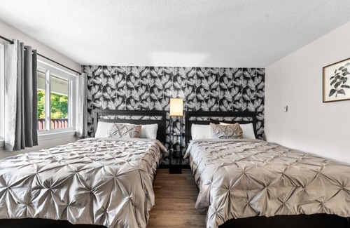 Marshfield Hotel | Luxury Double Bed - Near Beaches, Modern Updates