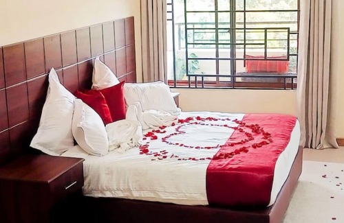Ongata Rongai Cabin | Luxury Double Room in Karen Nairobi