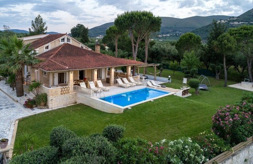 Pantokratoras Villa | Luxury Dream Villa with Private Pool – Zakynthos