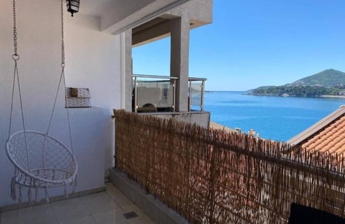 Rafajlovici Apartment | Luxury duplex in Rafailovići