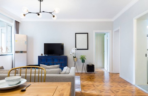 Shanghai Apartment | Luxury Family FCC Suite, Floor heating, Balcony, 3 mins to metro!